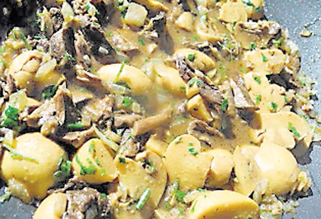 Hongos a la cerveza y romero