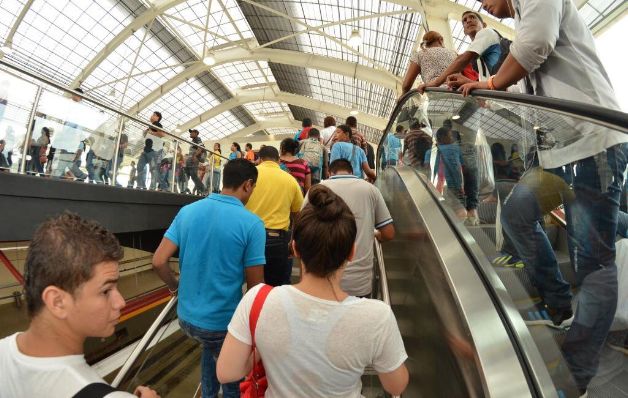Preocupación ante el sobrecargo de pasajeros en el metro de Panamá