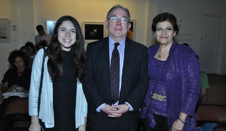 2. Valeria Angelica Galván Torres, Alfredo Galván y Angélica Torres.