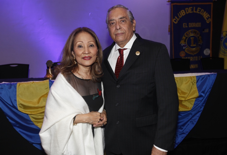 5. Judith de De León y Mario De León.