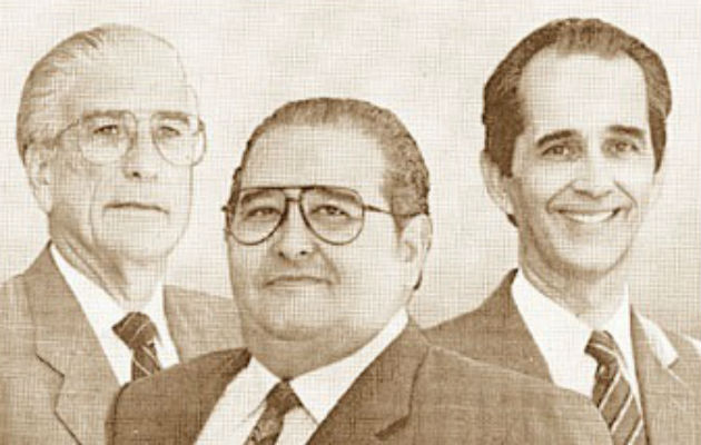 Junto a Guillermo Ford y Guillermo Endara Galimany (centro).