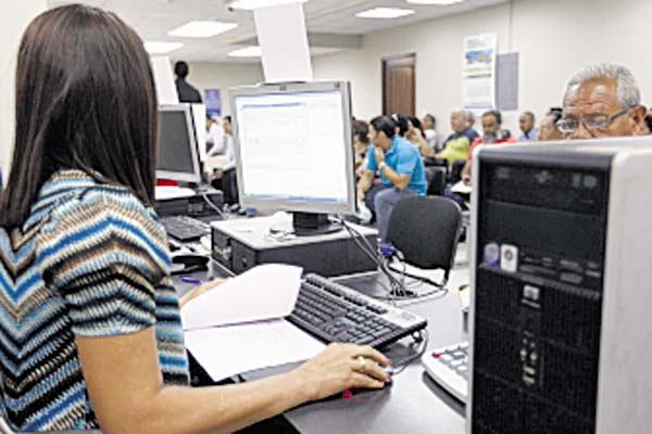 Gobierno Nacional reducirá un 50% las contrataciones en el 2017