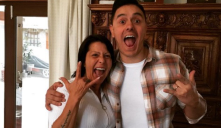 'La Guzmán' junto a Joey. 'La Guzmán' junto a Joey.