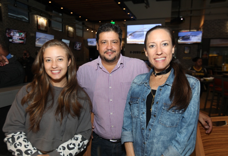 5. Ana Sofía Diez Simons, Antonio Diez y  Vanessa Simons.