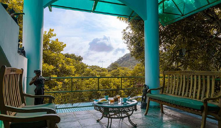 El Restaurante bar Luz Verde sirve comida típica panameña y también para vegetarianos y veganos. El Restaurante bar Luz Verde sirve comida típica panameña y también para vegetarianos y veganos.