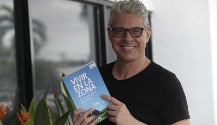 Este fue su primer libro de motivación. Lo publicó en 2006. 