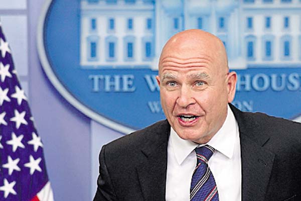 Asesor de Donald Trump ve improbable una "intervención”