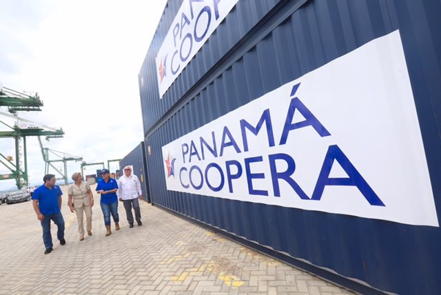 Recolección de la ayuda humanitaria a través de Panamá Coopera
