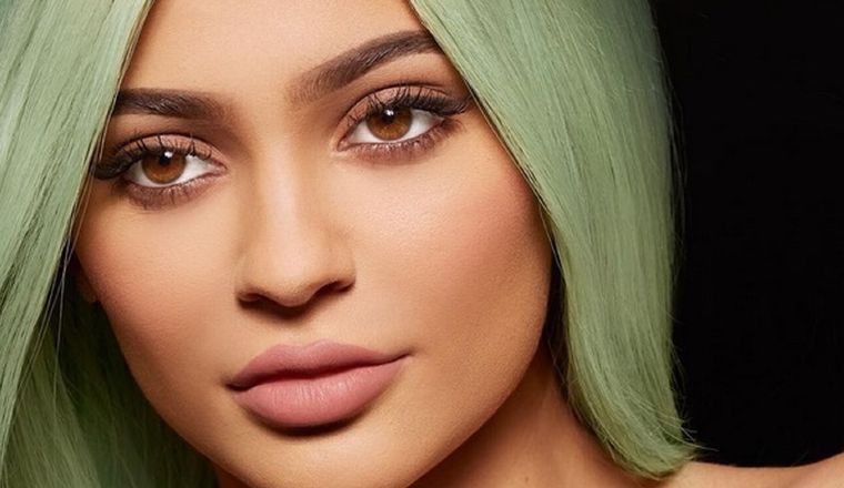 Están de moda los labios mate. Están de moda los labios mate.