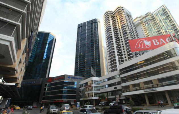 Peligran corresponsalías bancarias por inclusión de Panamá en lista negra, advierten expertos. Foto/Archivo Peligran corresponsalías bancarias por inclusión de Panamá en lista negra, advierten expertos. Foto/Archivos