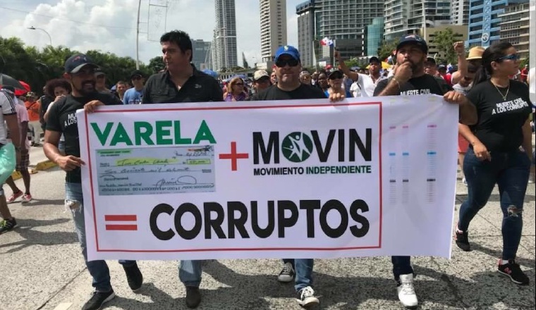 "La mejor pancarta de la marcha", así calificaron a esta imagen. /Foto Twitter / @FernandoCorreaJ