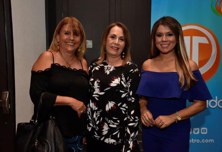 5. Diana Martáns, Catya Vargas y Susan Castillo. 5. Diana Martáns, Catya Vargas y Susan Castillo.