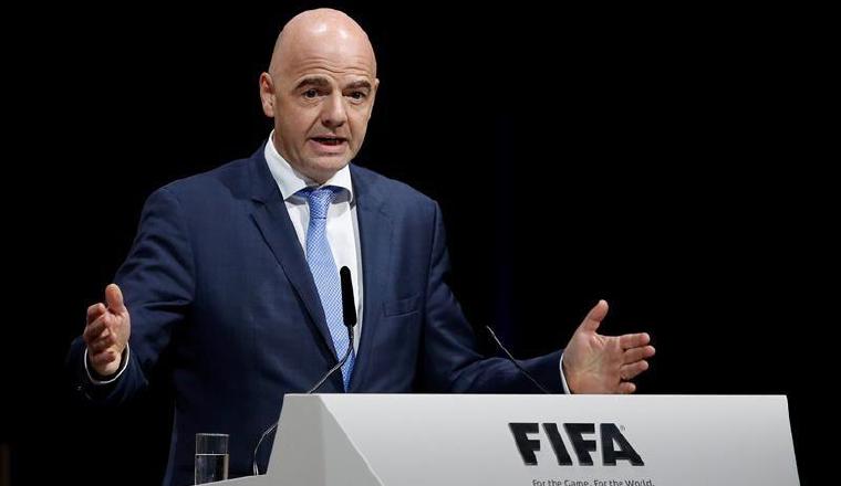Gianni Infantino quiere que en el Mundial de Rusia 2018 se use el VAR. Gianni Infantino quiere que en el Mundial de Rusia 2018 se use el VAR. /Foto EFE
