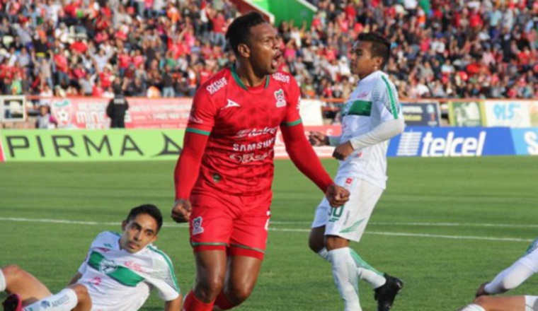 Roberto Nurse es una leyenda en los Mineros de Zacatecas, al ser el líder de goles en el club. Roberto Nurse es una leyenda en los Mineros de Zacatecas, al ser el líder de goles en el club.
