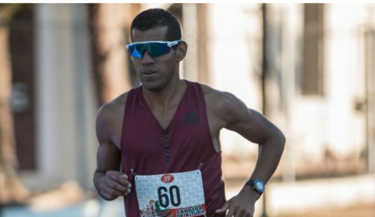 Impuso récord en la Carrera de Altura Impuso récord en la Carrera de Altura Jay Álvarez