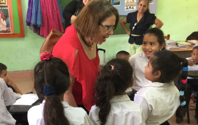 Compartiendo con estudiantes. Foto: Cortesía.