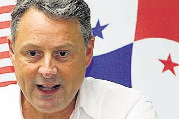 Sus injerencias en Panamá violaron protocolos de la Convención de Viena