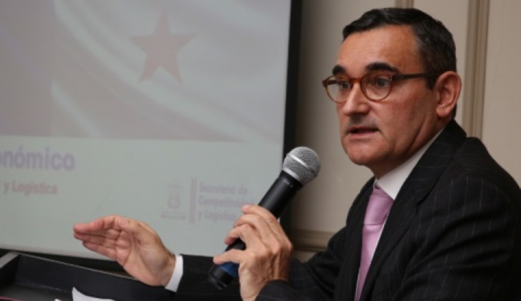 Miguel Esbrí, 6 mil dólares Miguel Esbrí, 6 mil dólares