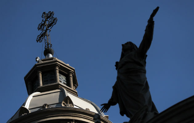Todos los obispos chilenos renuncian por los casos de abusos sexuales Algunas investigaciones ni siquiera se llevaron a cabo.