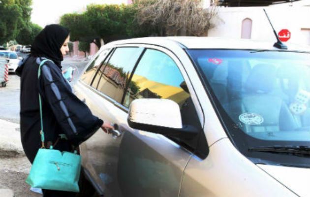 Todo ha cambiado hoy. Voy a despedir al conductor, registraré el coche a mi nombre y lo voy a conducir a todos mis destinos.