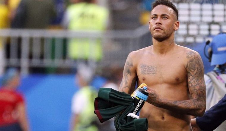 Se habló más de las simulaciones que de los goles de Neymar. Se habló más de las simulaciones que de los goles de Neymar.