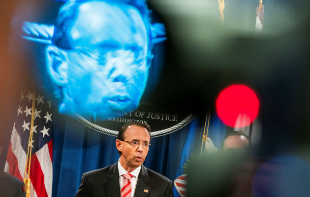 Imputan en EE.UU. a 12 agentes rusos por "hackear" la campaña de Hillary Clinton Los cargos anunciados este viernes por Rosenstein hacen referencia a funcionarios del servicio de inteligencia militar creado por el Kremlin en 2016.