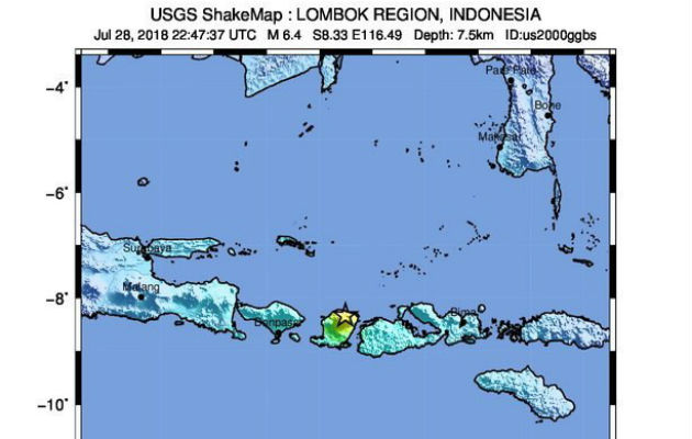 Un sismo de magnitud 6,4 deja catorce muertos y 162 heridos en Indonesia El movimiento telúrico de unos díez segundos de duración sorprendió durmiendo a muchos habitantes, quienes tuvieron que abandonar sus hogares con rapidez ante el temor de derrumbes.