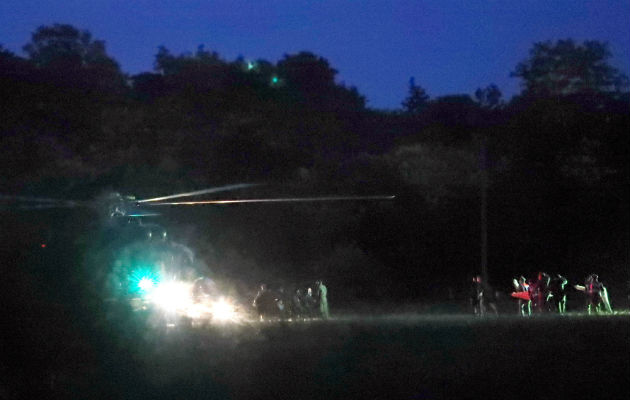 Tailandia: rescatan a cuatro y se interrumpe hasta el lunes las tareas de salvamento Las fuertes lluvias que riega desde anoche y durante la presente jornada la región marcó el inicio de la operación de rescate.