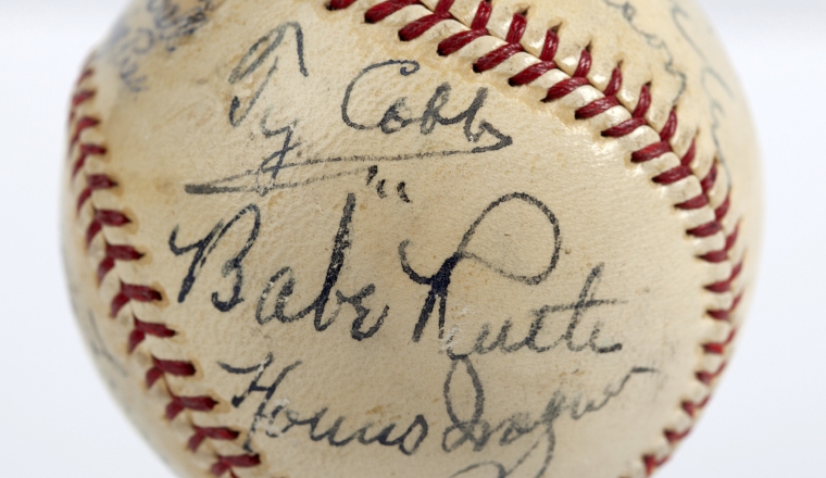 Pelota firmada Pelota firmada /Foto AP