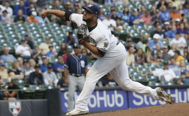 Jhoulys Chacín de los Cerveceros de Milwaukee. Foto:AP Jhoulys Chacín de los Cerveceros de Milwaukee. Foto:AP