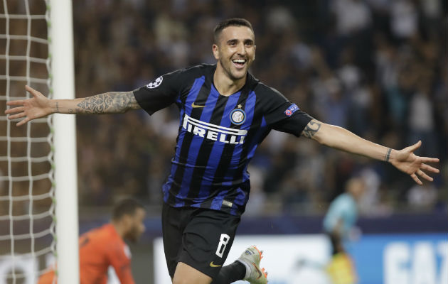Vecino festeja su gol a para el Inter. Foto: AP Vecino festeja su gol a para el Inter. Foto: AP