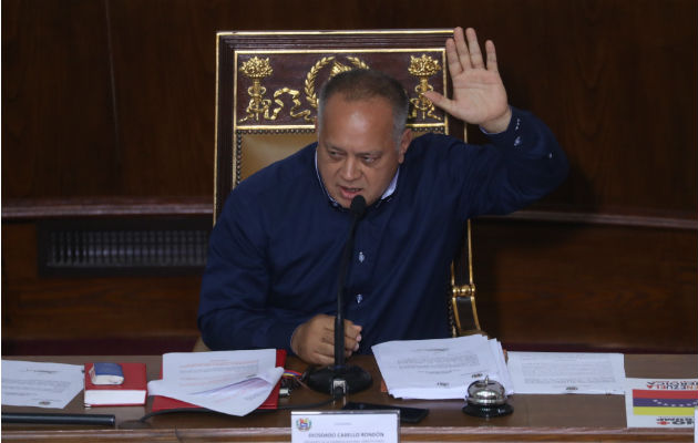 Chavistas tienen 4 millones de milicianos armados con kalashnikov, asegura Cabello Diosdado Cabello, pregona que la Milicia Nacional Bolivariana "es hoy todo el pueblo". Foto: Archivo/Ilustrativa.