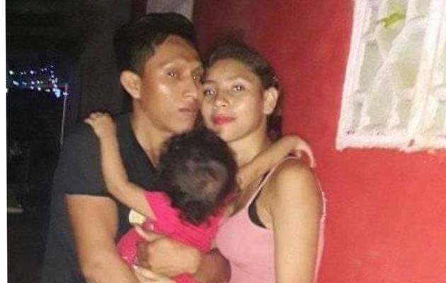 La joven que se presume que es Mónica Serrano está casada y tiene una hija. La joven que se presume que es Mónica Serrano está casada y tiene una hija.