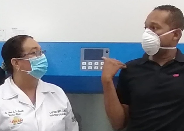 Coronavirus en Panamá: Llega equipo para realizar pruebas de COVID-19 en Azuero Se podrán realizar un máximo de 96 pruebas diarias. Fotos: Thays Domínguez.