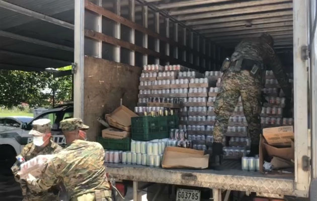 Experto en comercio ilícito aconseja a Panamá revisar su "errada" ley seca La ley seca obliga a las fuerzas de seguridad a velar por su cumplimiento y no dedicarse a otras prioridades contra el coronavirus. Fotos: EFE/Archivo.