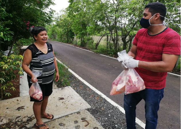 Los porcinocultores mantendrán la distribución todos los sábados. Fotos: Thays Domínguez.