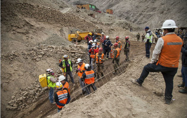 Empresas mineras intentan aprovecharse de COVID-19, según informe Cobre Panamá no es el único caso de explotaciones mineras con brotes epidémicos masivos, según el informe. Fotos: Archivo/Ilustrativa.