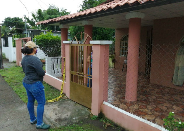 Muerte de hombre en La Mata de Bugaba fue por causa natural y no un homicidio Entrada a la vivienda ubicada en La Mata de Bugaba. Fotos: José Vásquez.