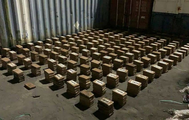 Millonario cargamento de cocaína incautan en el puerto de Cristóbal En total se contabilizaron 776 paquetes de cocaína. Foto: Diómedes Sánchez S.