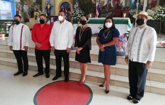 Las autoridades solo participaron de la misa en la catedral San José de David. Foto: José Vásquez Las autoridades solo participaron de la misa en la catedral San José de David. Foto: José Vásquez