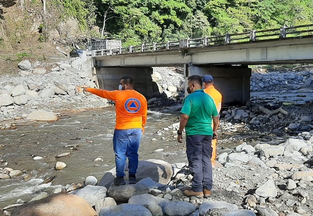 MiAmbiente identificó 13 puntos vulnerables que, de no liberarse, pueden generar embalses en la próxima estación lluviosa. Foto cortesía MiAmbiente MiAmbiente identificó 13 puntos vulnerables que, de no liberarse, pueden generar embalses en la próxima estación lluviosa. Foto cortesía MiAmbiente