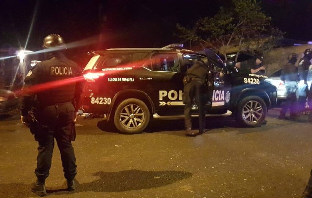 Las autoridades acordonaron el área y realizaron operativos en diferentes lugares de la ciudad de Colón. Foto: Diomedes Sánchez Las autoridades acordonaron el área y realizaron operativos en diferentes lugares de la ciudad de Colón. Foto: Diomedes Sánchez