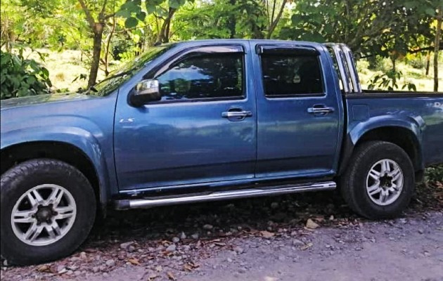 El automóvil de la víctima fue ubicado en la comunidad de Los Morantes, en territorio de Costa Rica. Foto: Mayra Madrid El automóvil de la víctima fue ubicado en la comunidad de Los Morantes, en territorio de Costa Rica. Foto: Mayra Madrid