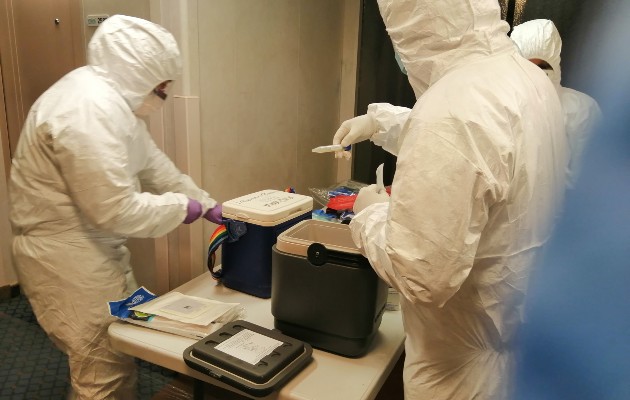 Autoridades locales se suman al llamado del personal de salud para mantener las normas de bioseguridad, aunque las personas estén vacunadas. Foto: Diomedes Sánchez Autoridades locales se suman al llamado del personal de salud para mantener las normas de bioseguridad, aunque las personas estén vacunadas. Foto: Diomedes Sánchez