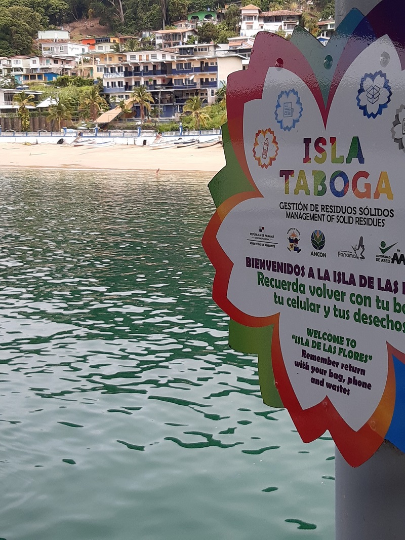 Una vez uno llega a Taboga, el área playera de la izquierda fue la afectada. Foto: Francisco Paz Una vez uno llega a Taboga, el área playera de la izquierda fue la afectada. Foto: Francisco Paz