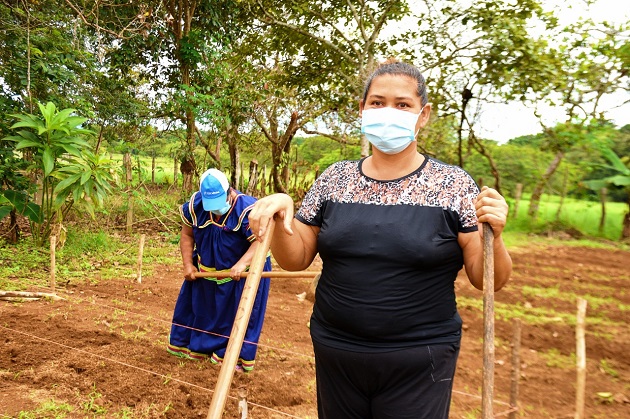 Jeny Jaramillo, de 47 años de edad, es la presidenta de la “Granja Las Delicias". Foto: Cortesía Mides Jeny Jaramillo, de 47 años de edad, es la presidenta de la “Granja Las Delicias". Foto: Cortesía Mides