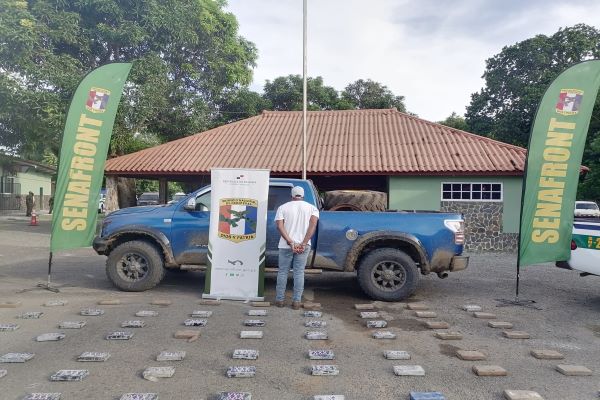 Un ciudadano panameño fue detenido con la sustancia ilícita. Foto: Cortesía Senafront