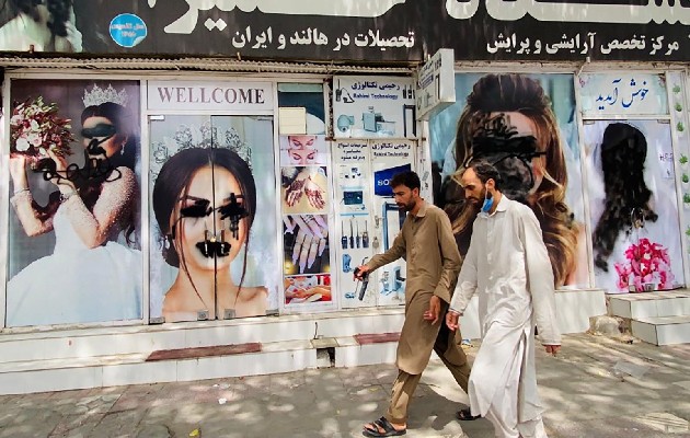 Las mujeres afganas no se fían de los talibanes. Foto: EFE Las mujeres afganas no se fían de los talibanes. Foto: EFE