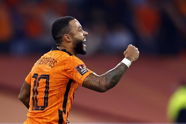 Memphis aportó con un 'hat-trick' en la goleada de los Países Bajos por 6-1 sobre Turquía. Foto: EFE Memphis aportó con un 'hat-trick' en la goleada de los Países Bajos por 6-1 sobre Turquía. Foto: EFE