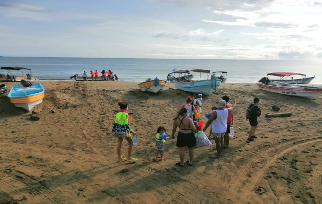 Las autoridades precisan que para abordar las embarcaciones y visitar las islas el aforo es de cinco a seis individuos. Foto: Thays Domínguez Las autoridades precisan que para abordar las embarcaciones y visitar las islas el aforo es de cinco a seis individuos. Foto: Thays Domínguez